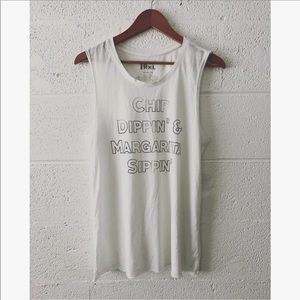 Doe. Sleeveless print top sz: XL NWOT